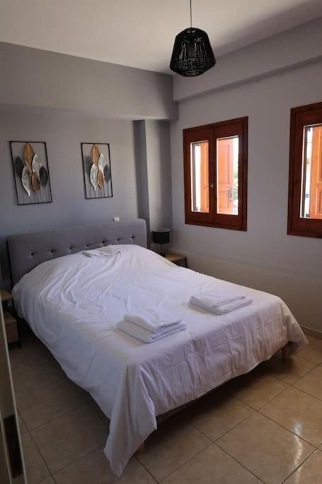 Ginas 1 * Kyparissia