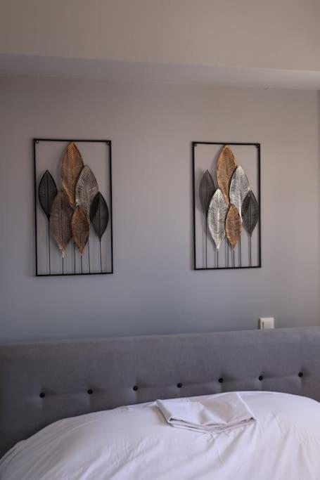 Ginas 1 Apartment