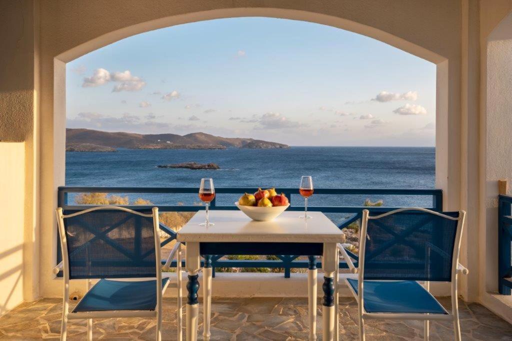 Sea View * Finikas (Syros)
