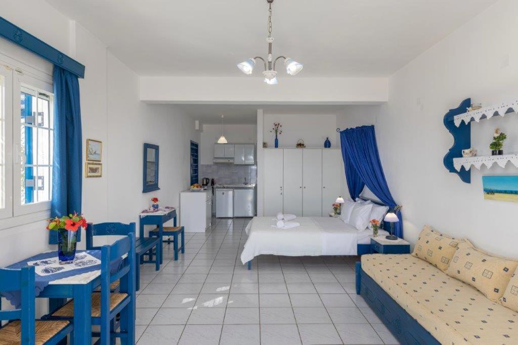 Sea View Finikas (Syros)