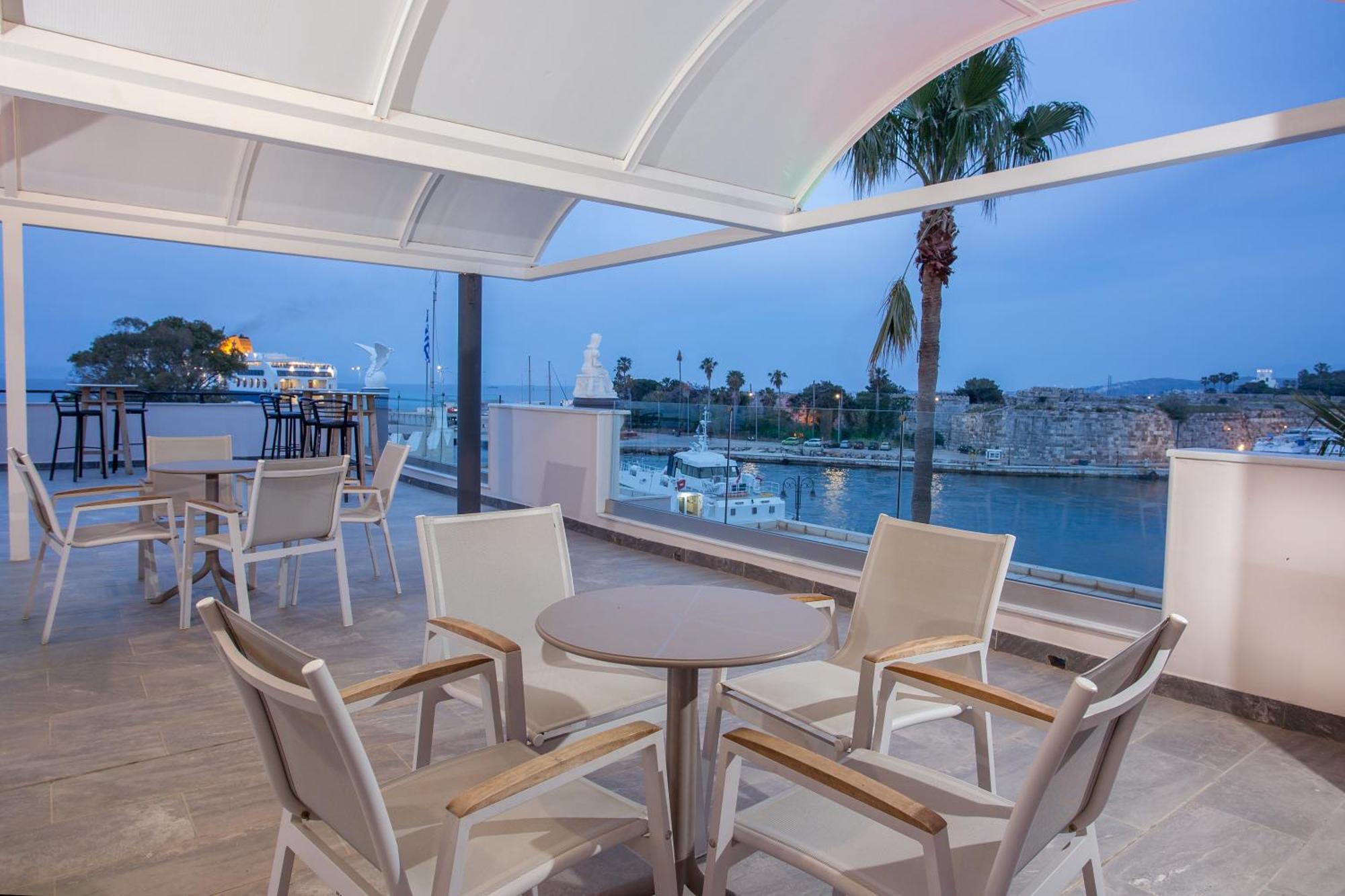 Hotel Kosta Palace 4*