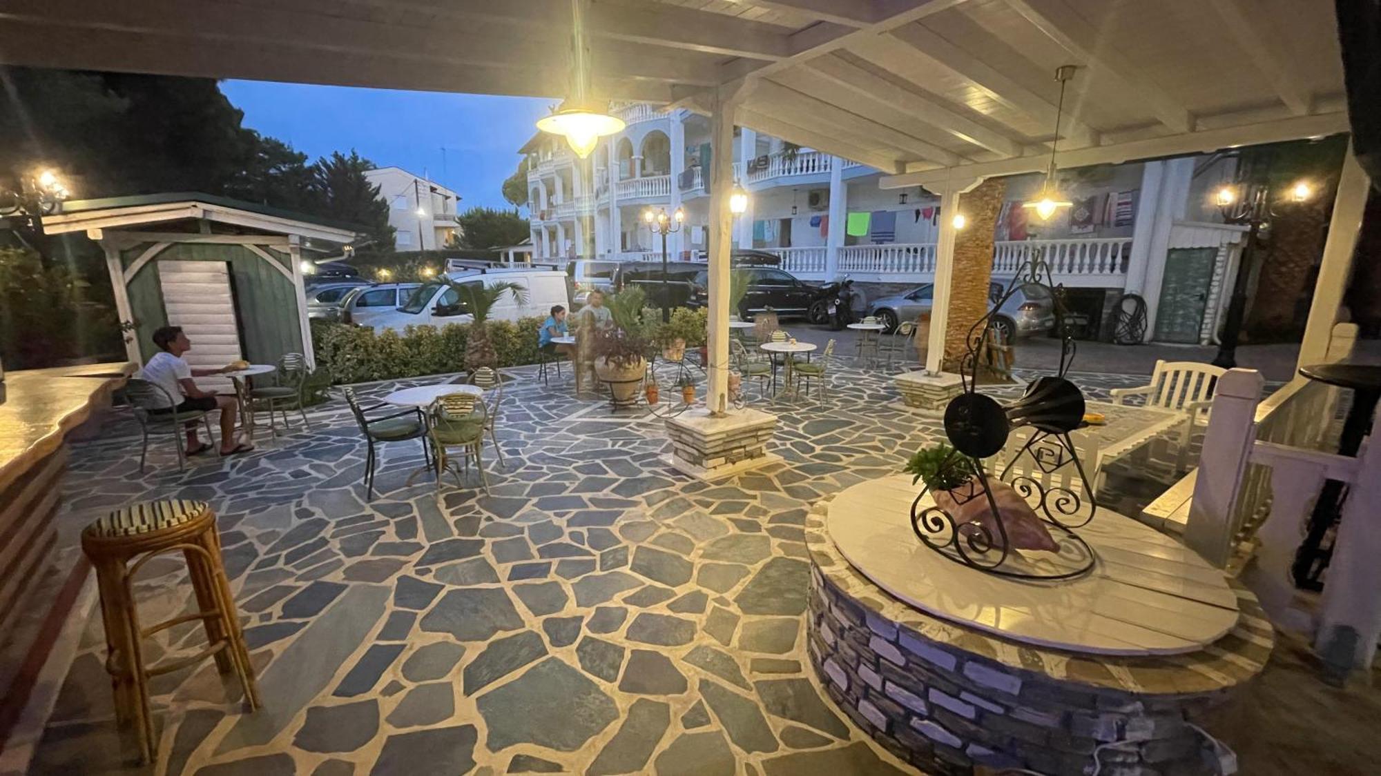 Diaporos Hotel