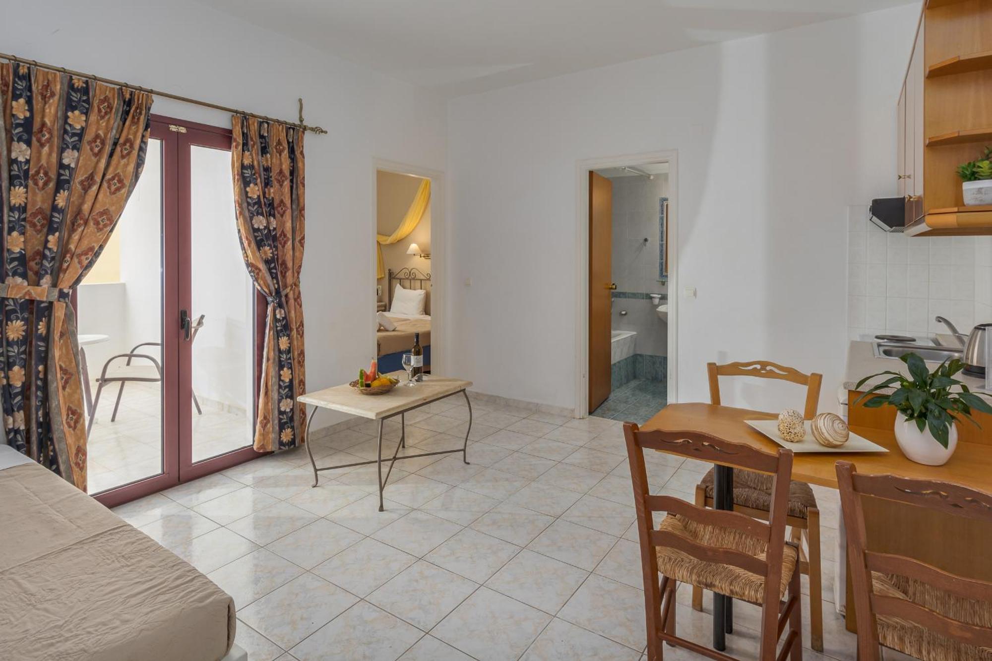 Aparthotel Irida By Estia