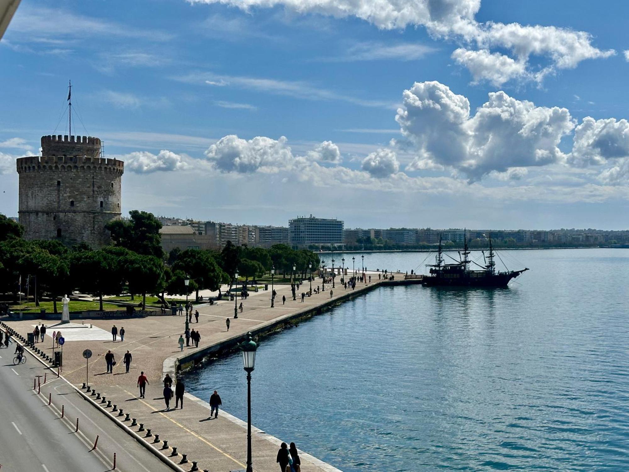 Apartment Infinity Sea View Thessaloniki
