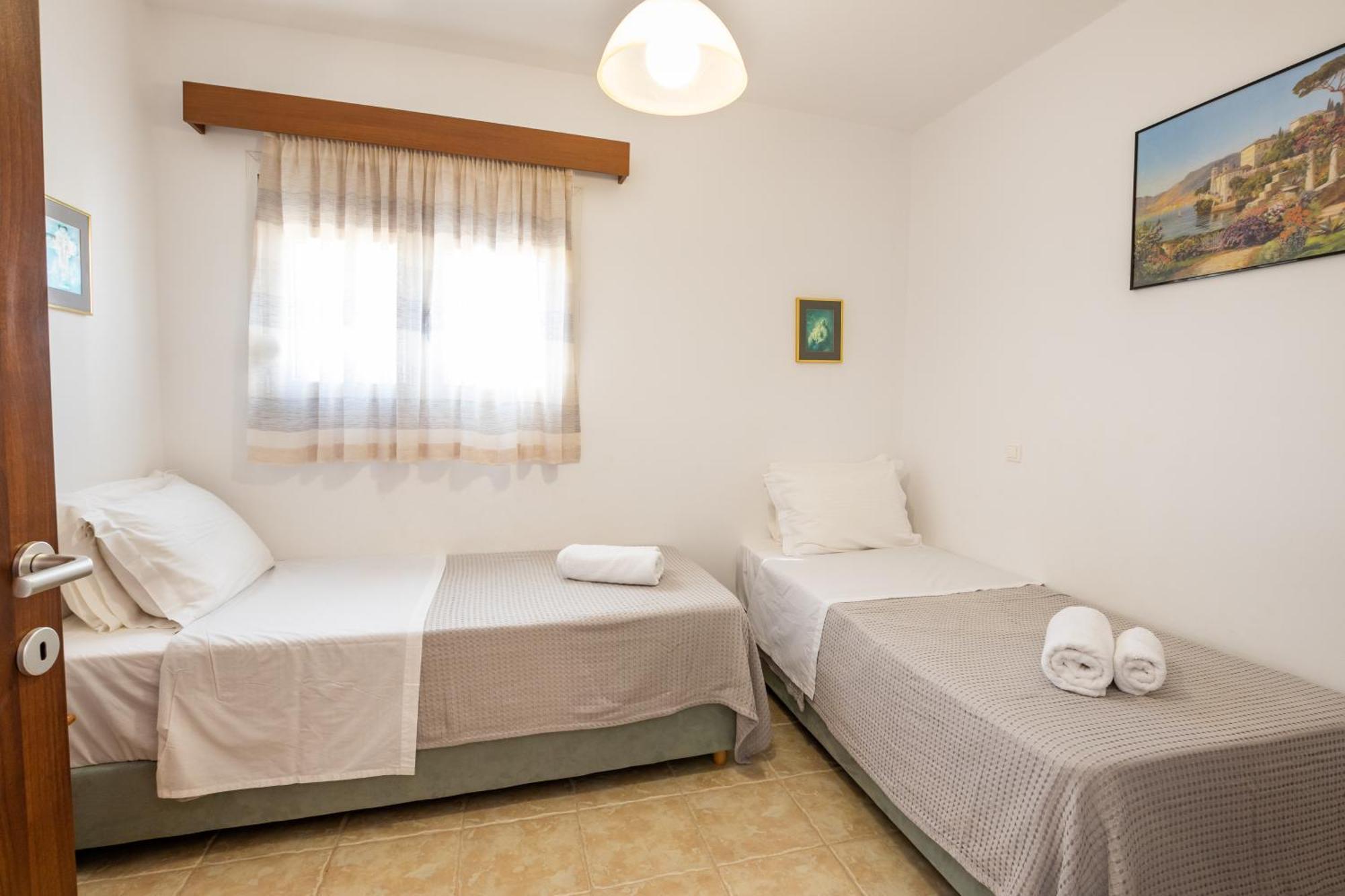 Venetia's Garden Apartment