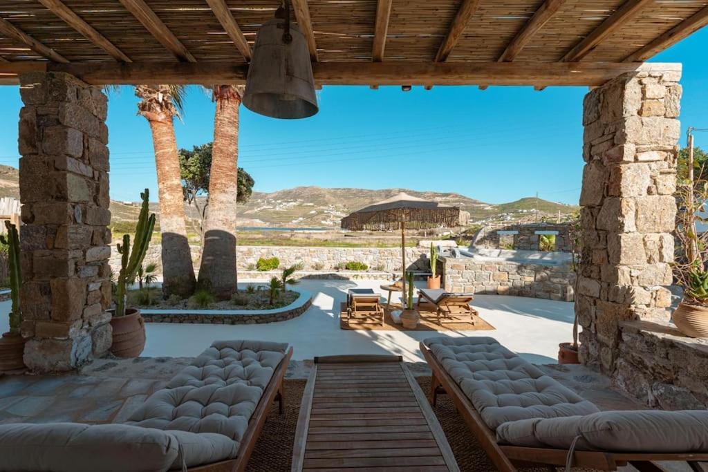 Palm Jacuzzi 200m From Villa