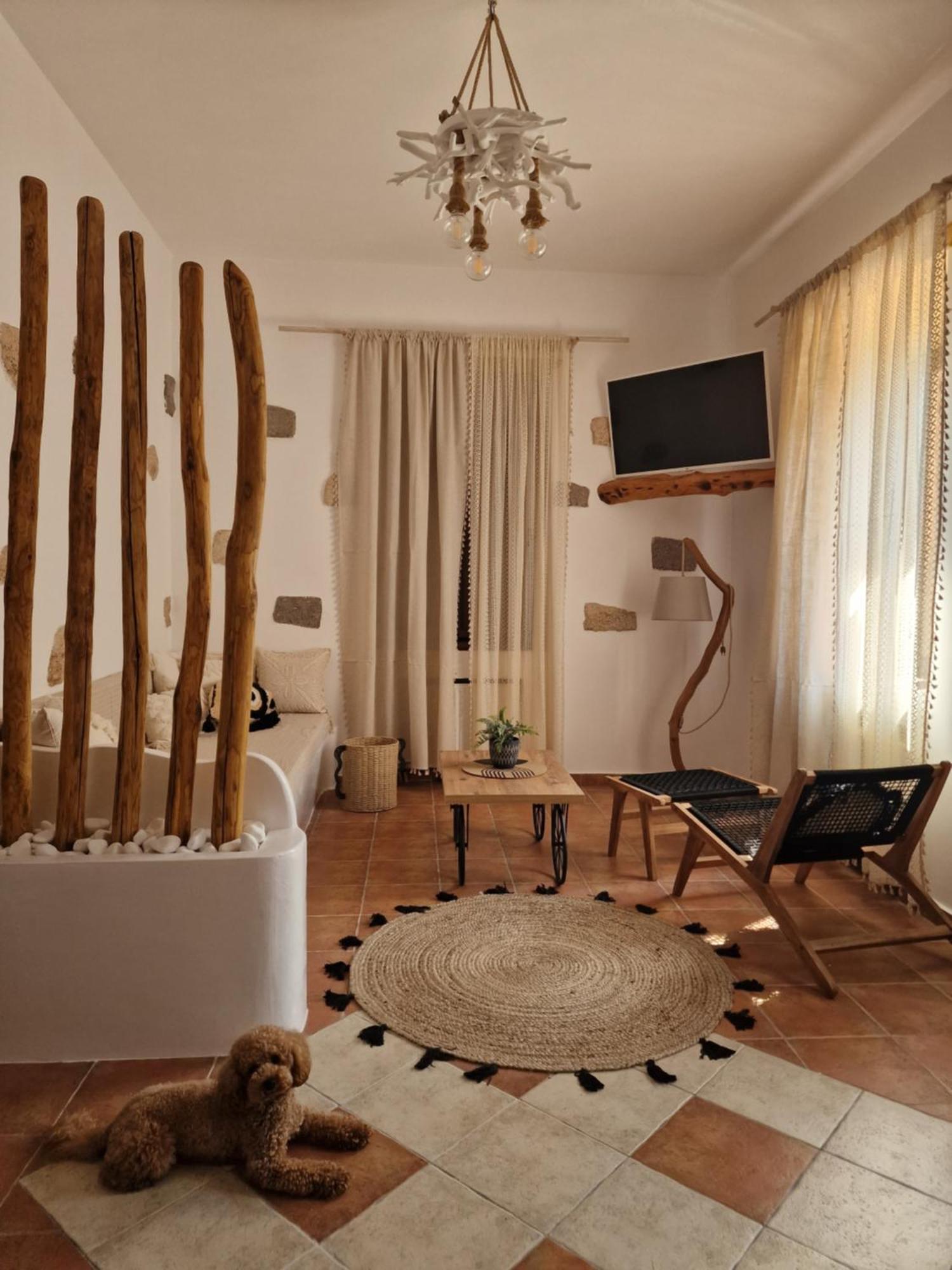 Traditional House Meloi Holiday home