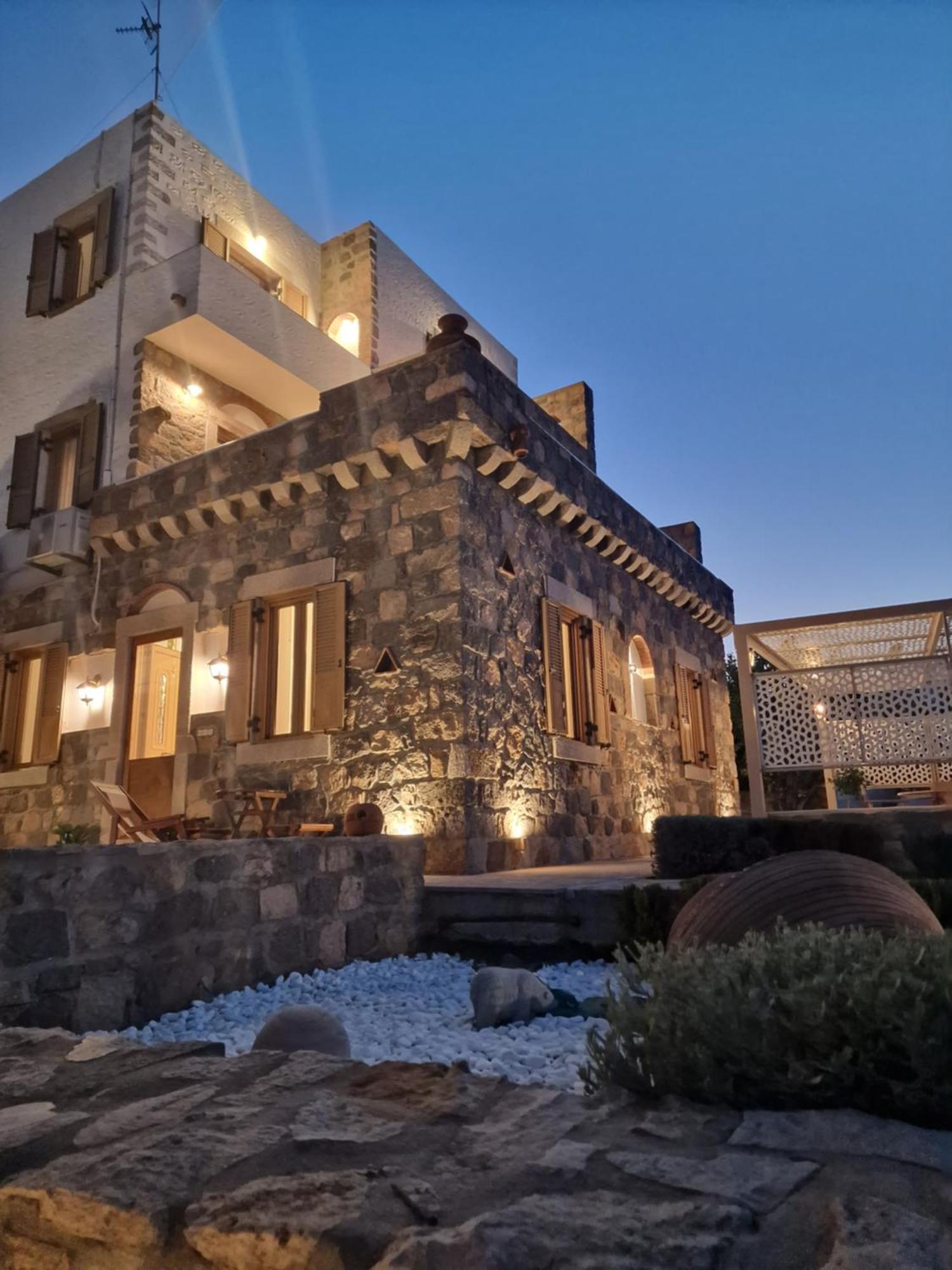 Holiday home Traditional House Meloi *