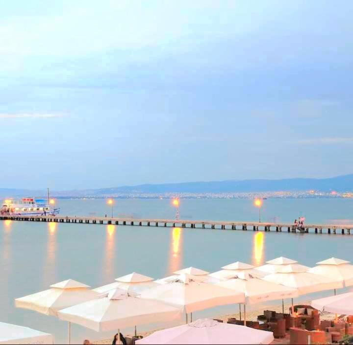 Sun Sea No 5 Sea View *