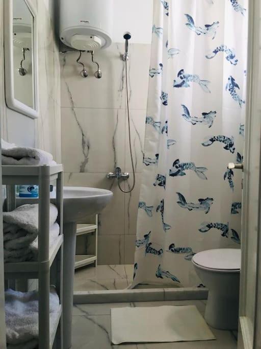 Turtle Bay Apartment *