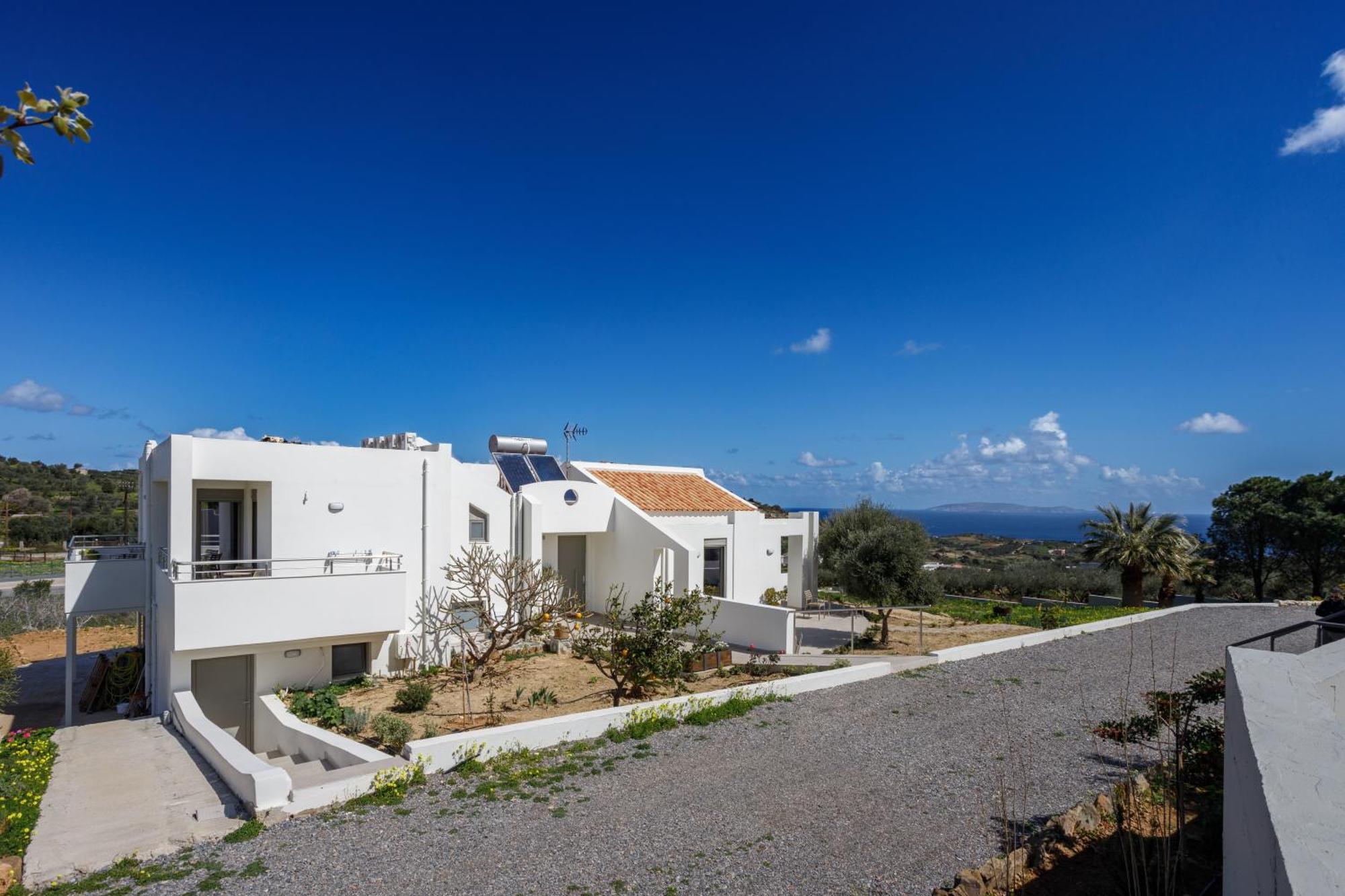 Aelia Home, * Agia Pelagia (Crete)