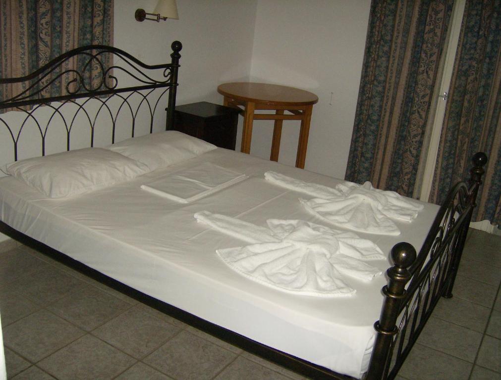 Guest house Xerolithia 2*