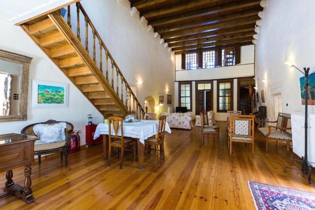 Anassa Townhouse, In Rethymno's Old Center Holiday home