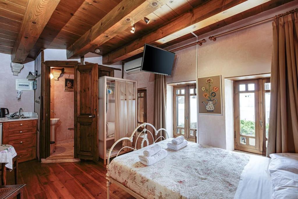 Anassa Townhouse, In Rethymno's Old Center Holiday home *