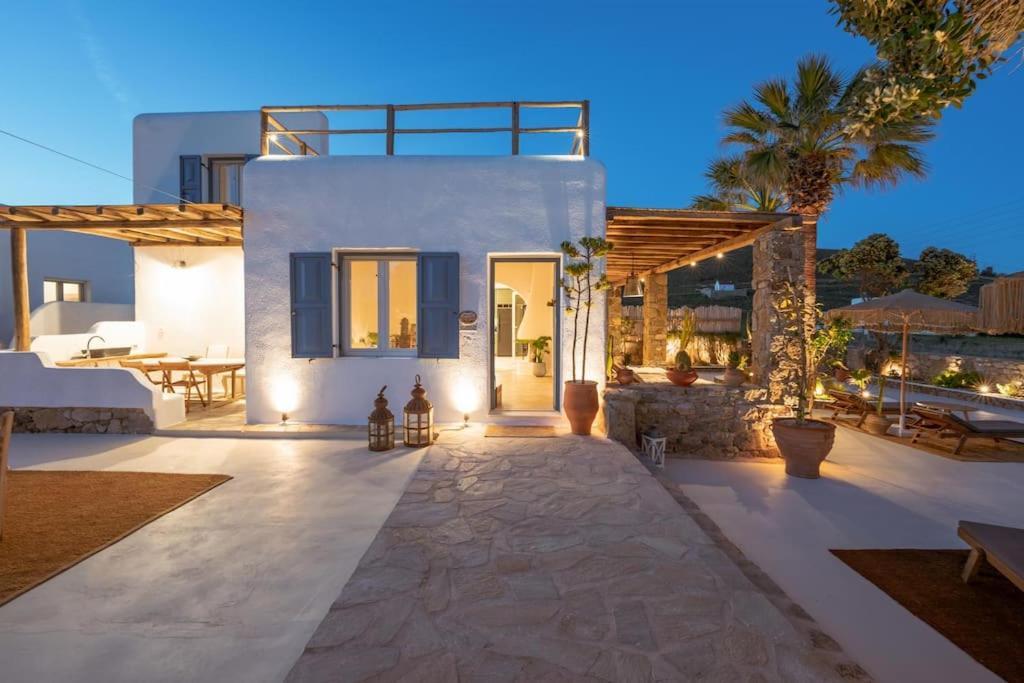 Palm Jacuzzi 200m From Villa