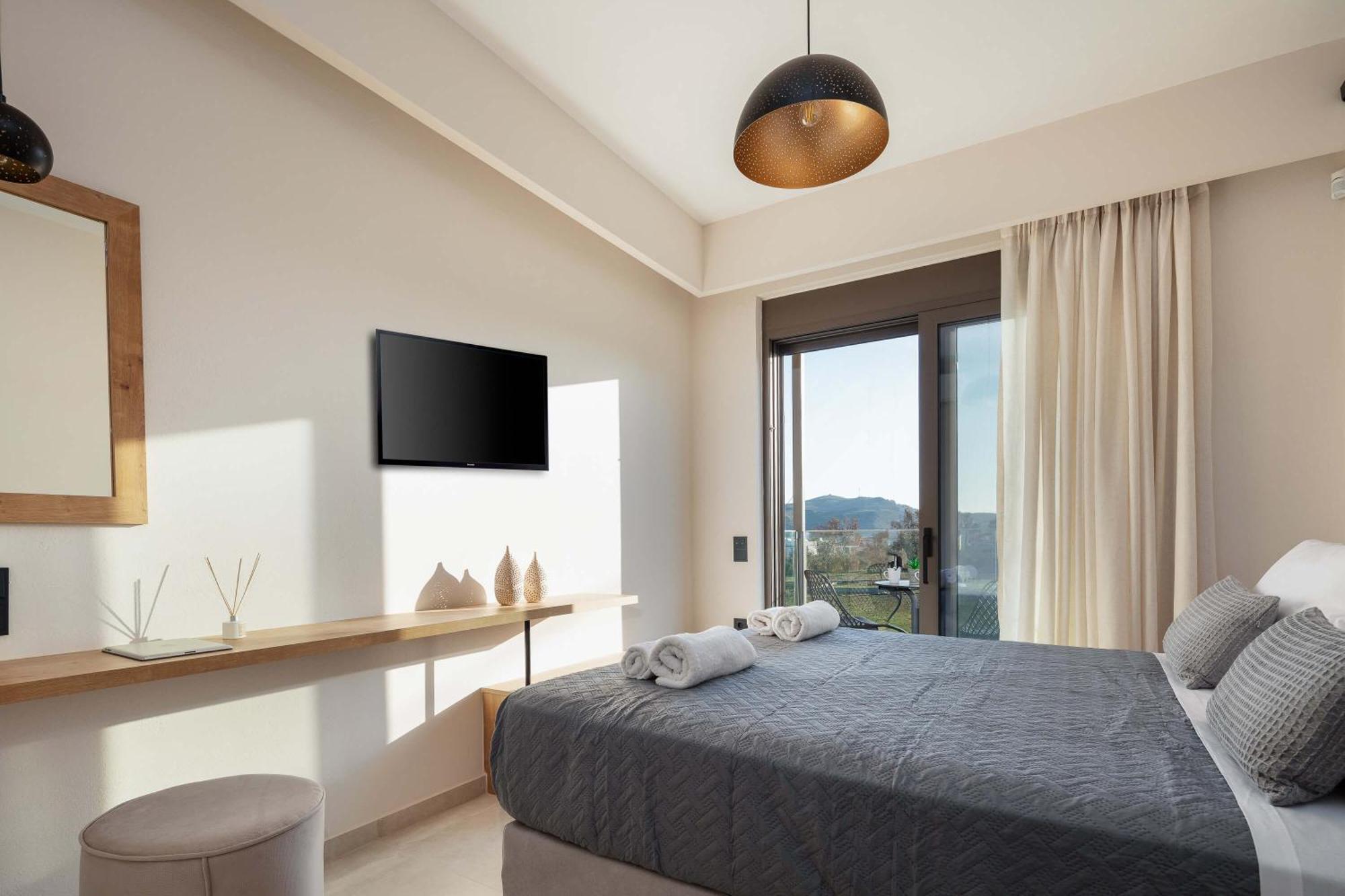 Theros * Panormos (Crete)