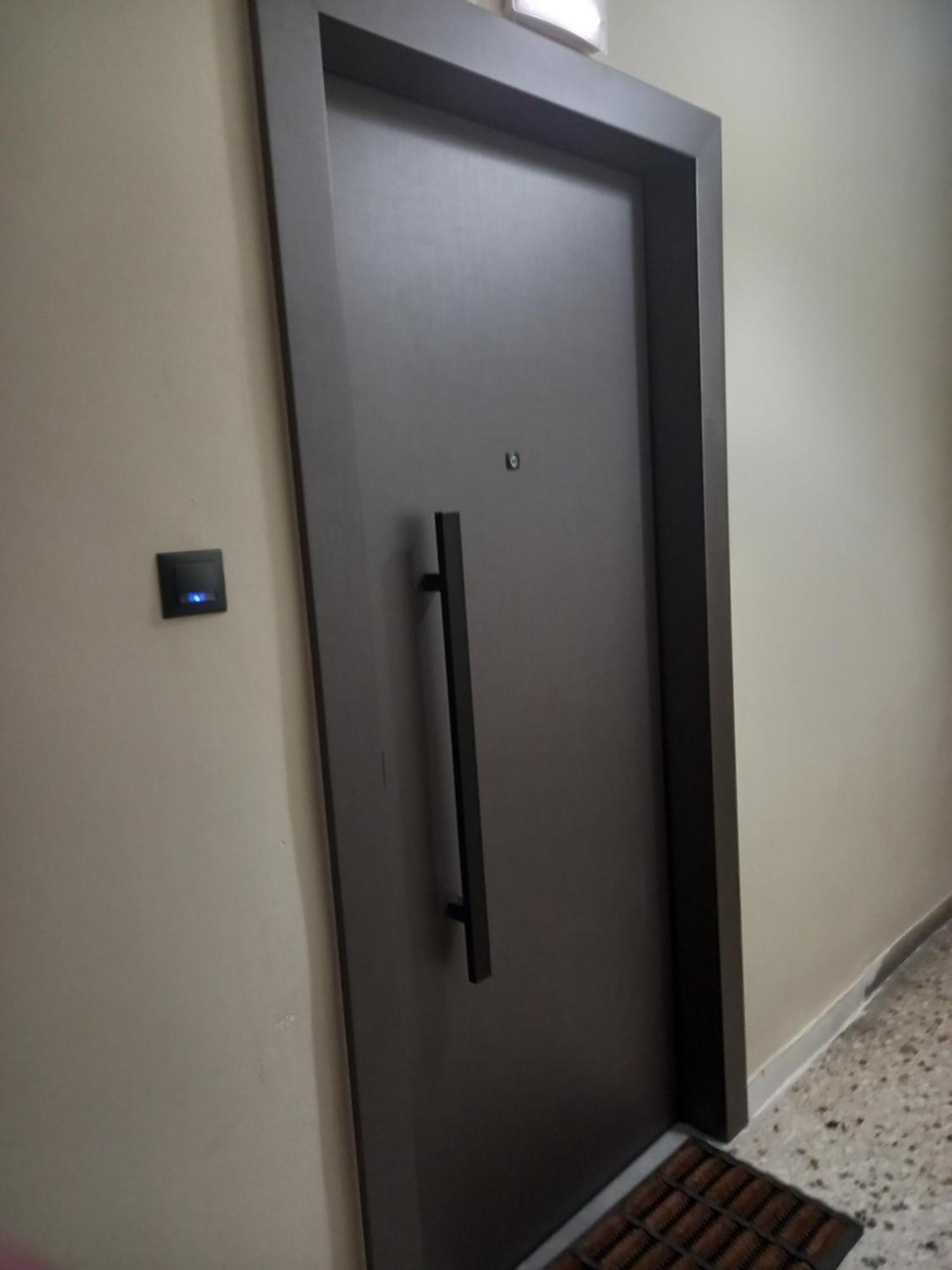 Mayer Apartment