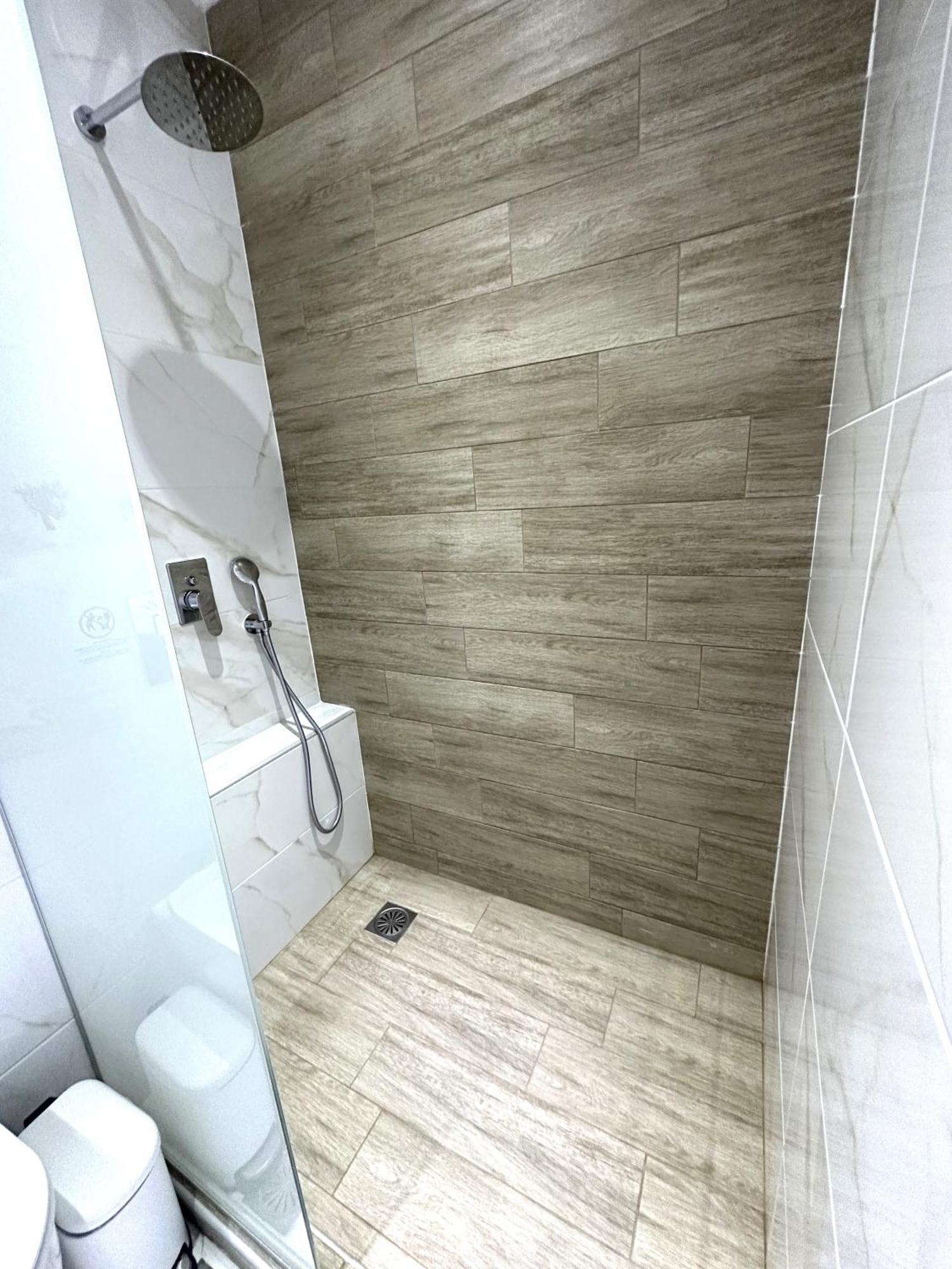 Navarino Luxe Aparthotel