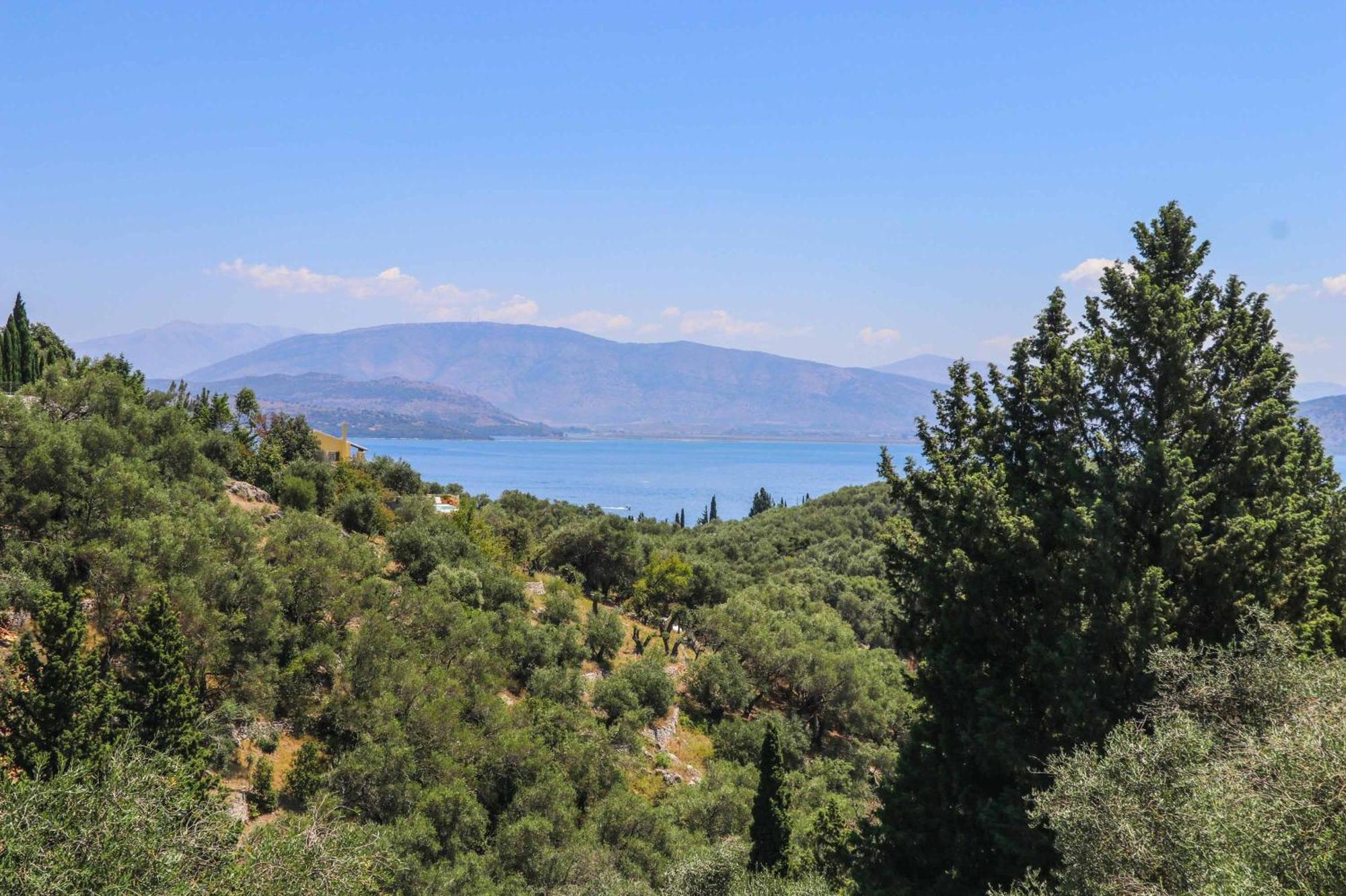 Karydia Yaliskari Bay