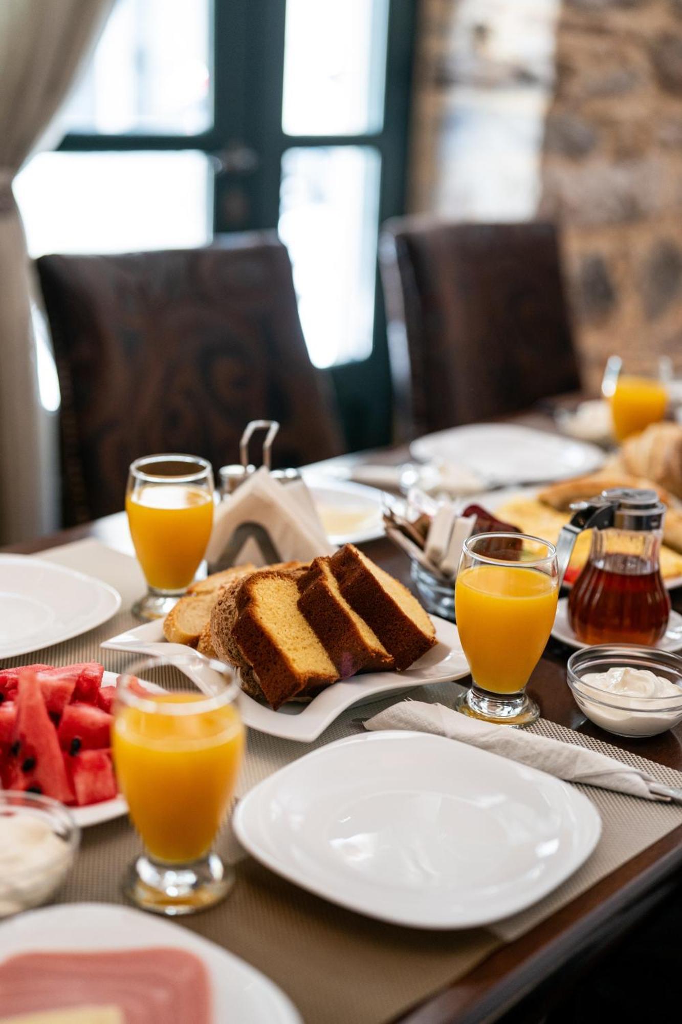 Isioni Guest house