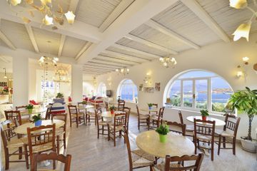 Hotel Pelican Town 2*