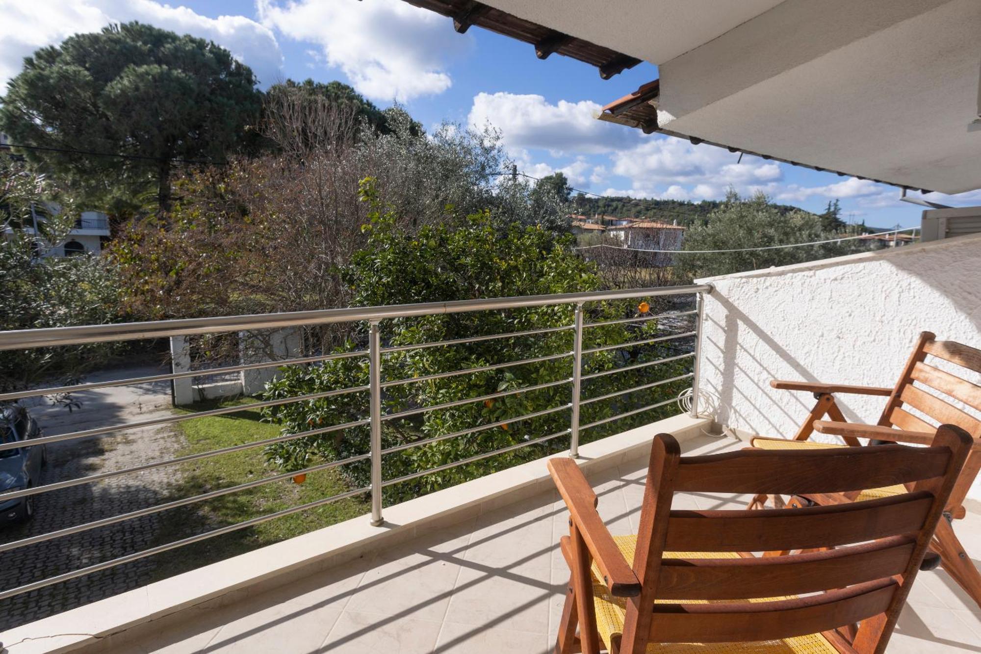 Apartment Kapa - Beachfront, 3 Min Walk To Mamalouka