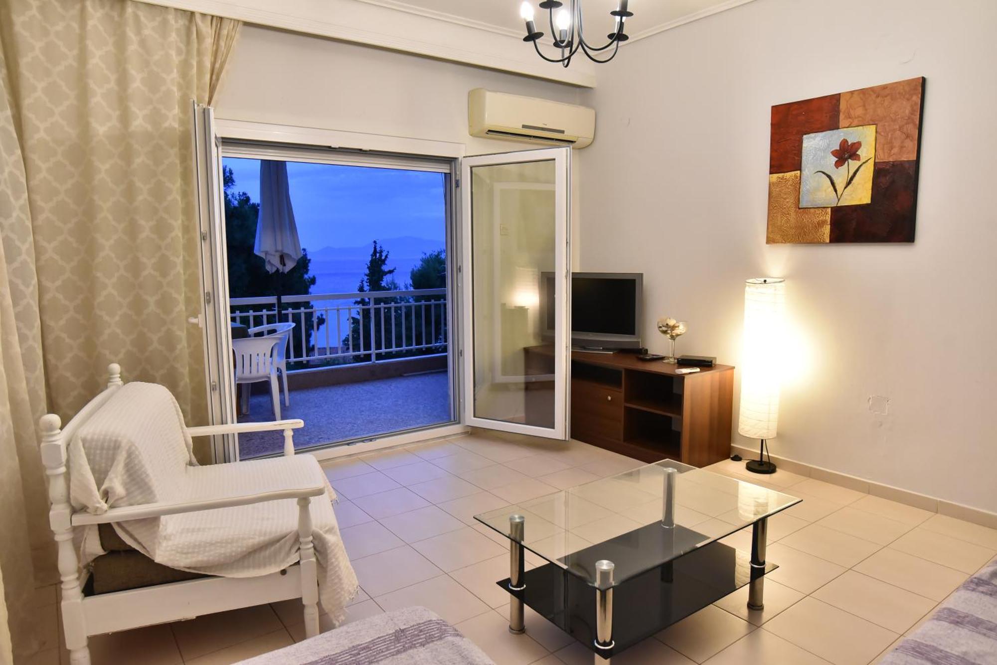 Luca Apartment Palaiontsiflikion