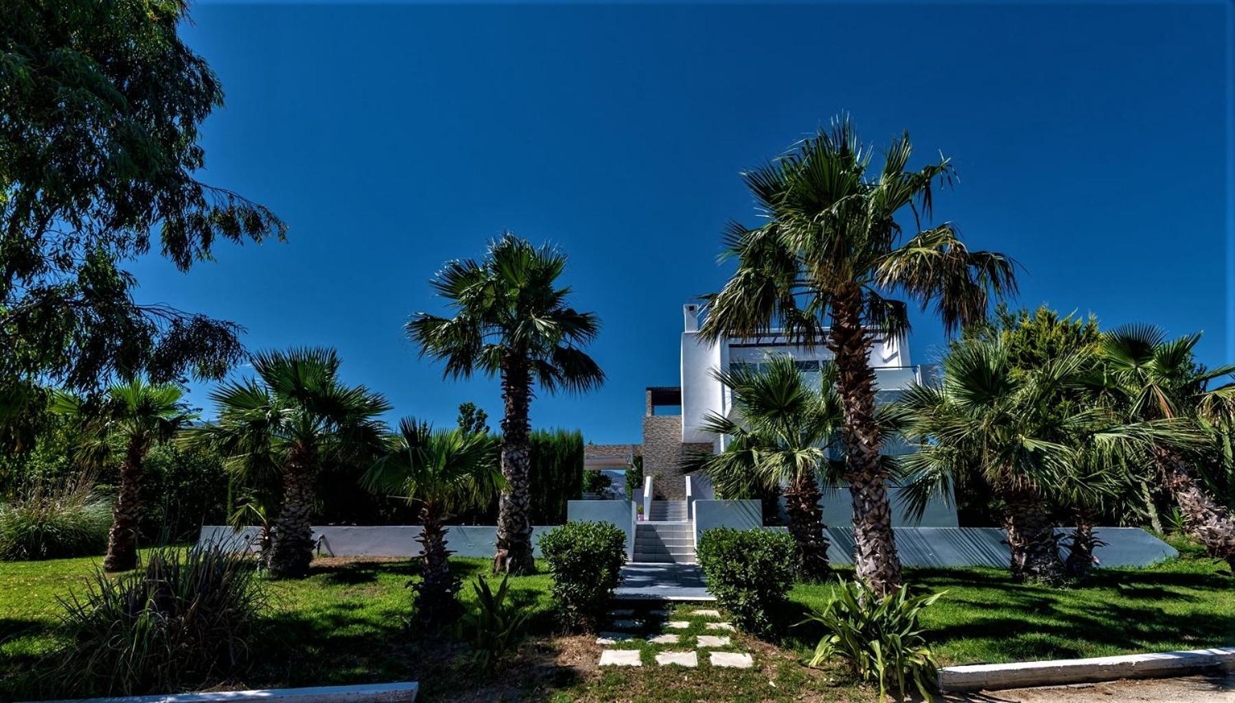 Xenos 1 Villa