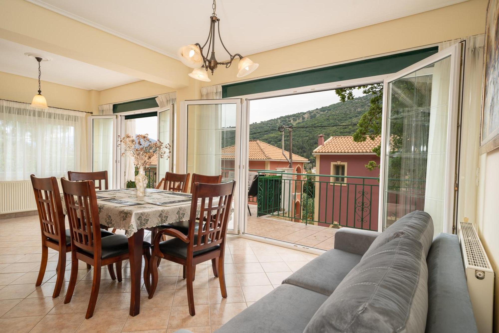 Faos Luxury 2 Apartment