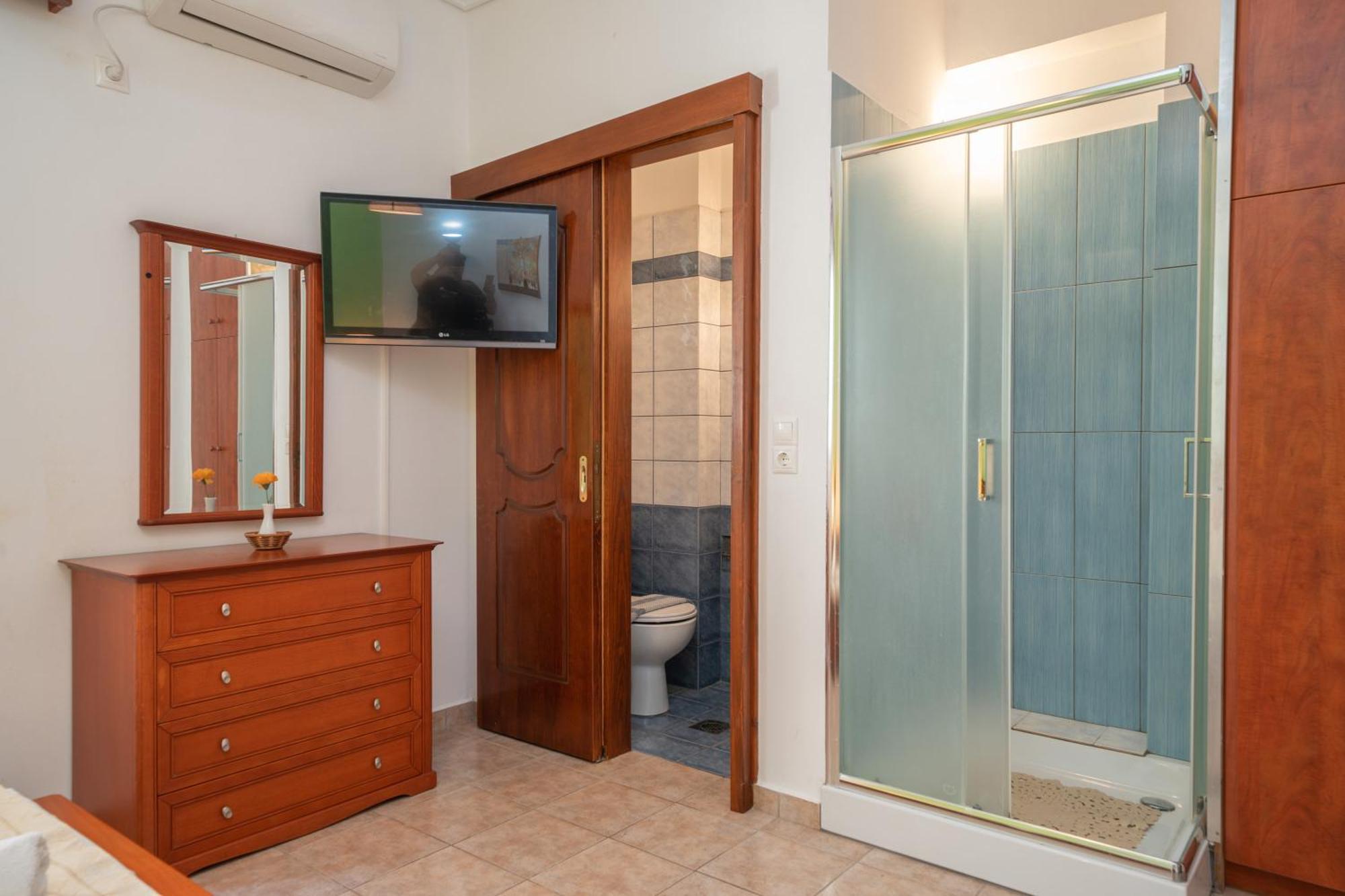 Faos Luxury 2 Apartment