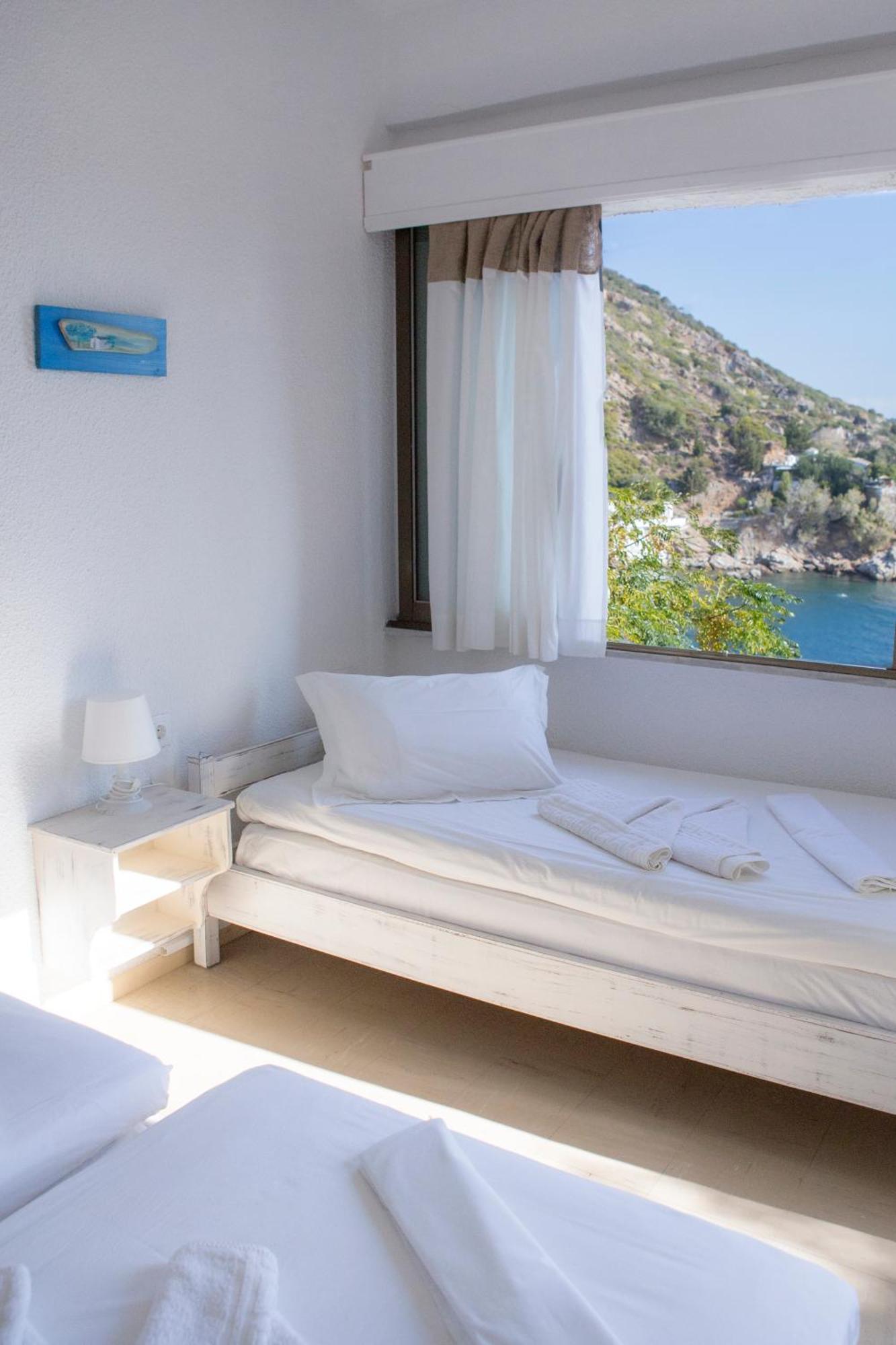 Marina 2* Agios Kirykos (Ikaria)