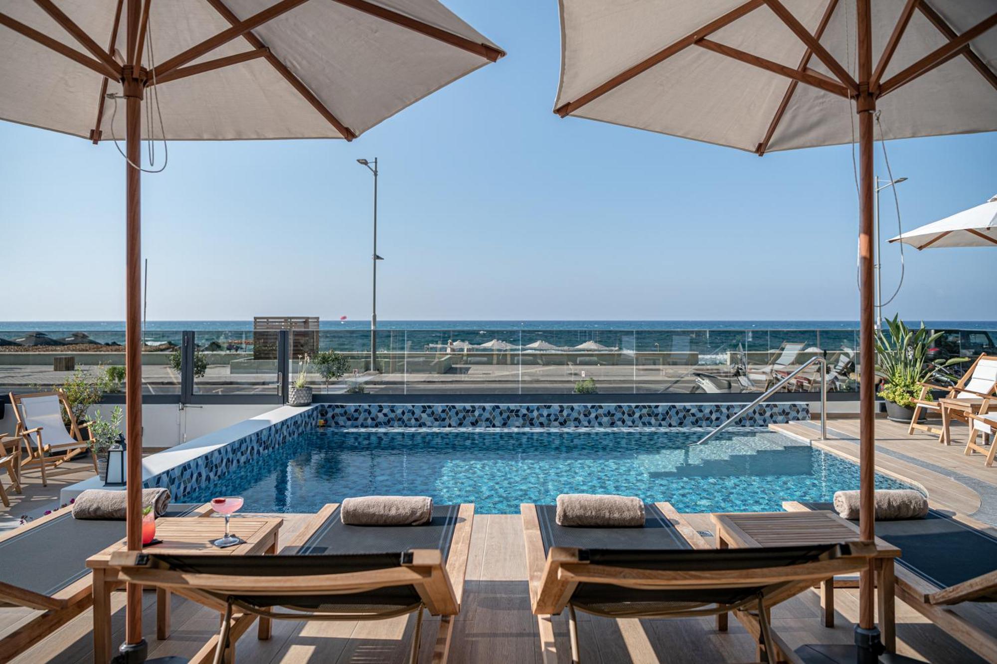 Calla Luxury Seafront Aparthotel