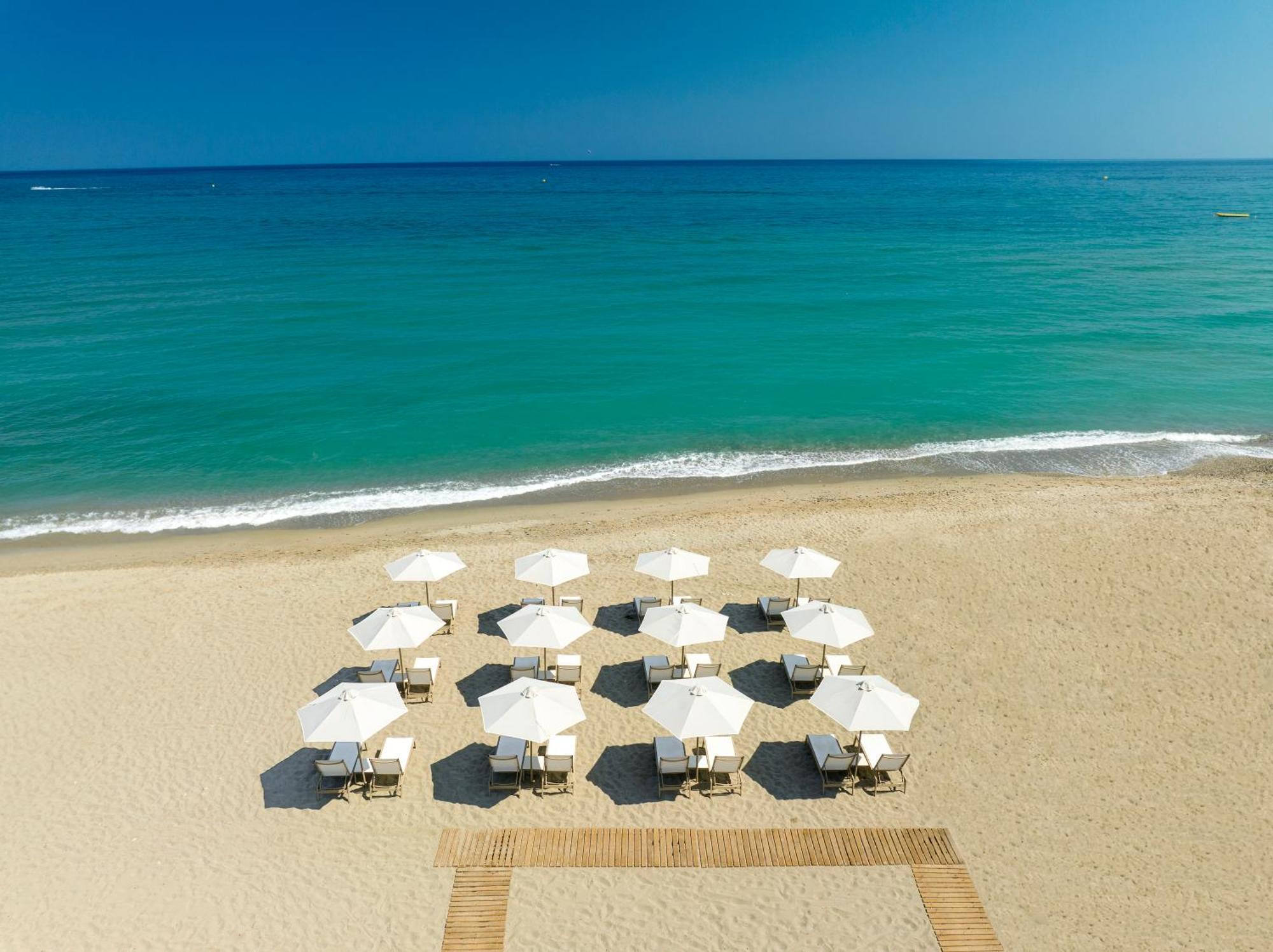 Aparthotel Calla Luxury Seafront 5*