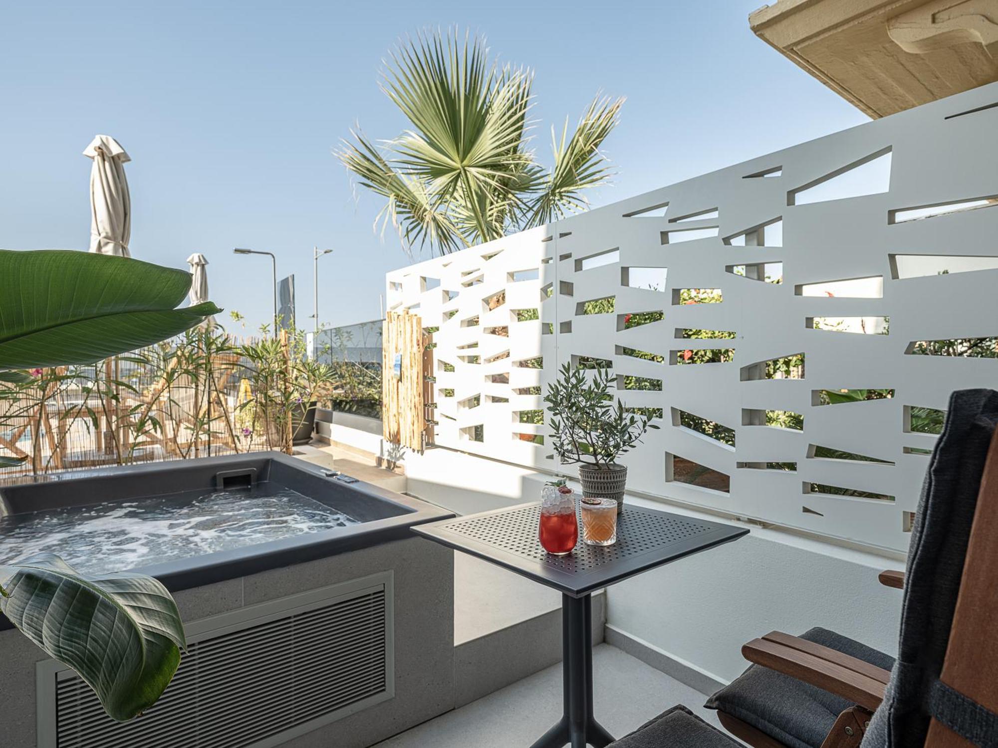 Calla Luxury Seafront 5* Rethymno (Crete)