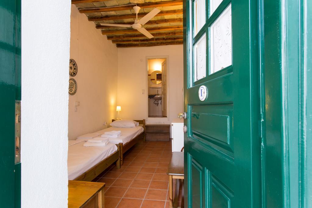 Castro 3* Folegandros Town