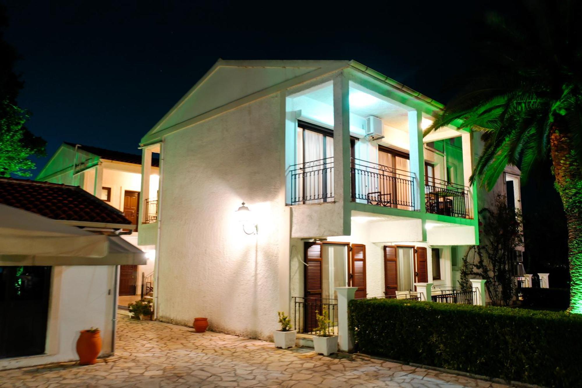 Bella Vista Apartment *