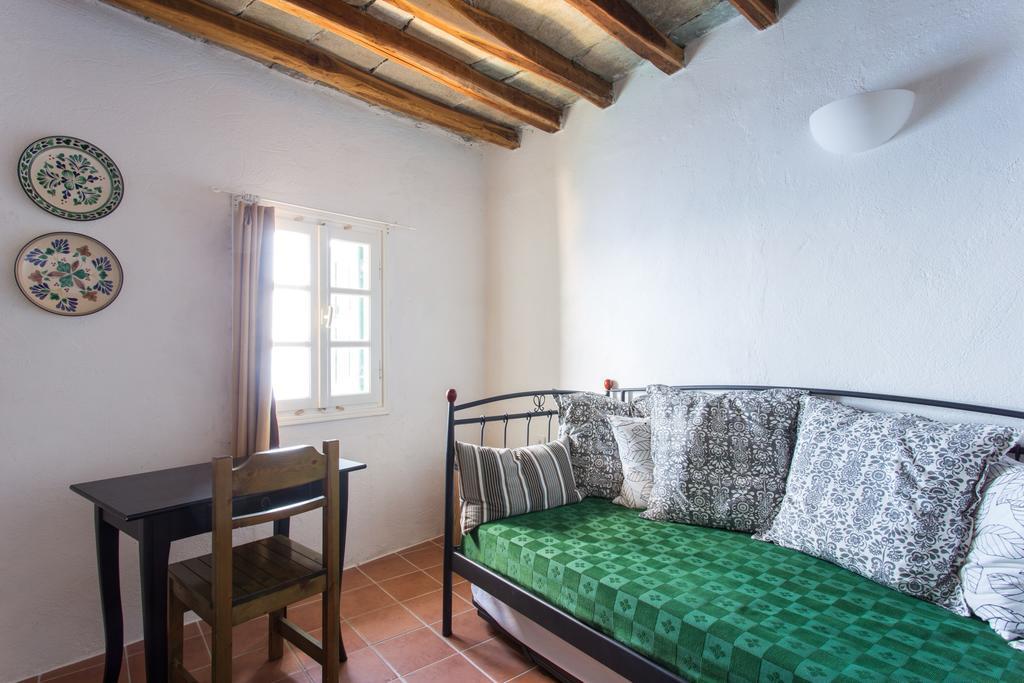 Castro 3* Folegandros Town