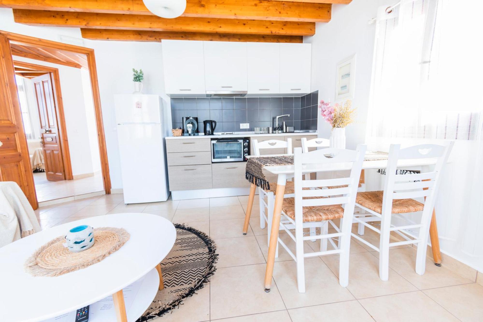 Myrtia Apartment *