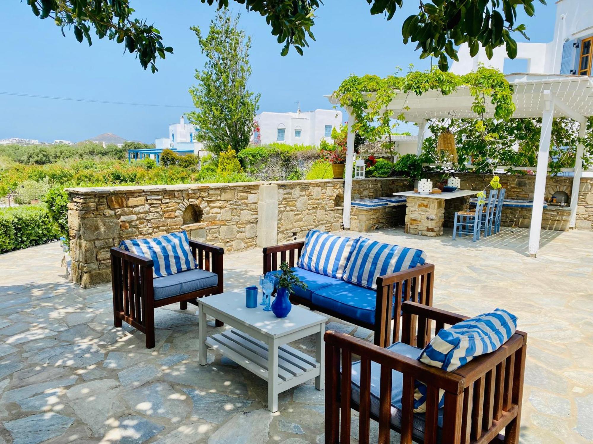 2 Naxos * Plaka (Naxos)