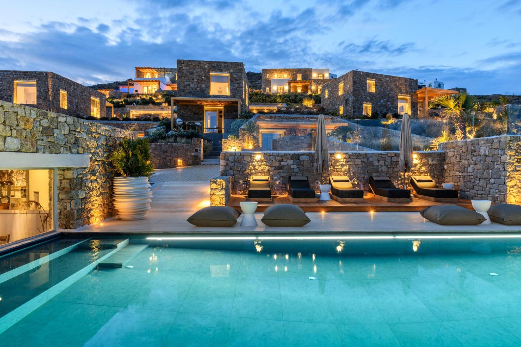 The Mykonist Panormos Exclusive & Hotel *