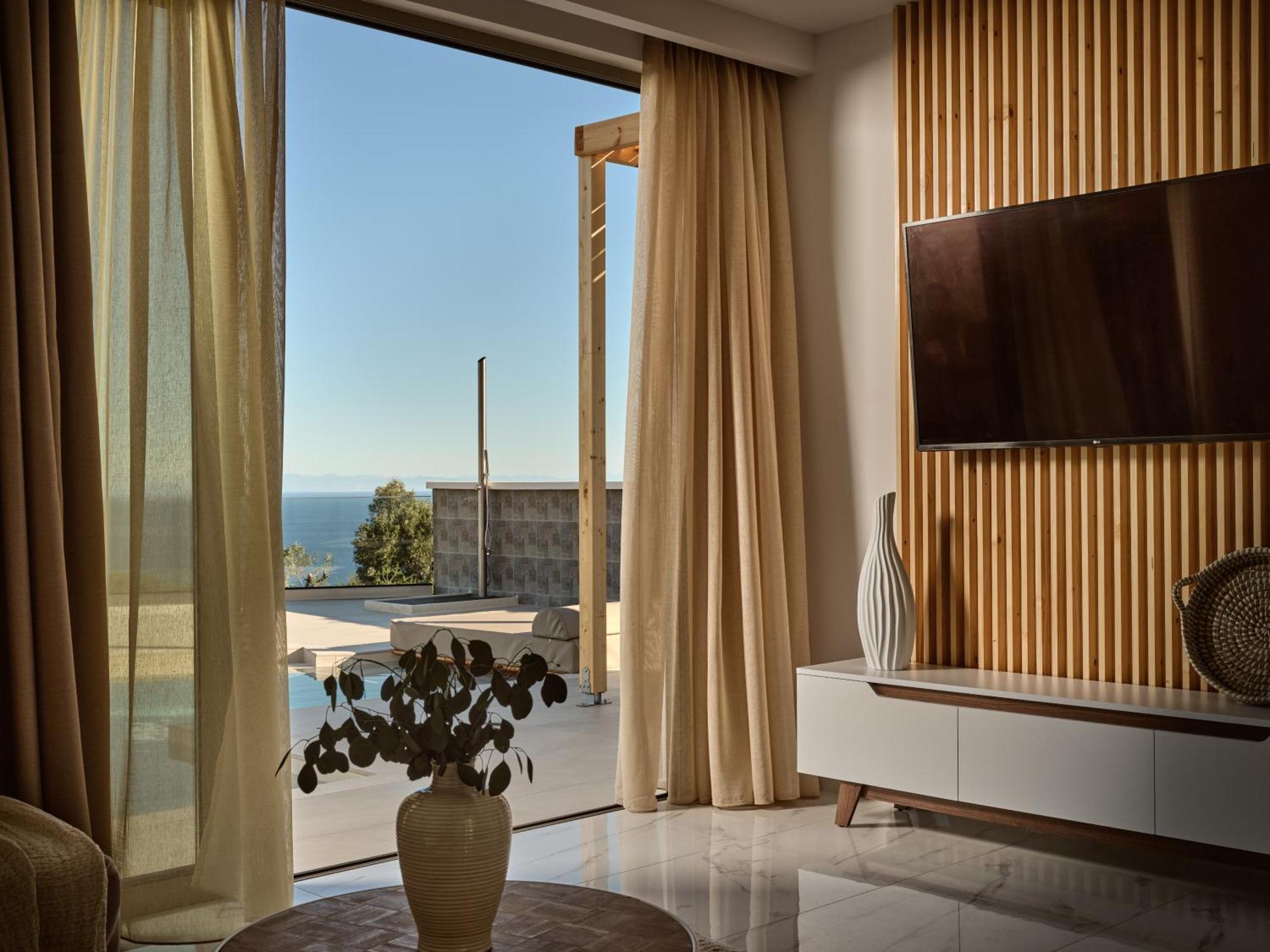 Ocean Luxury Volimes