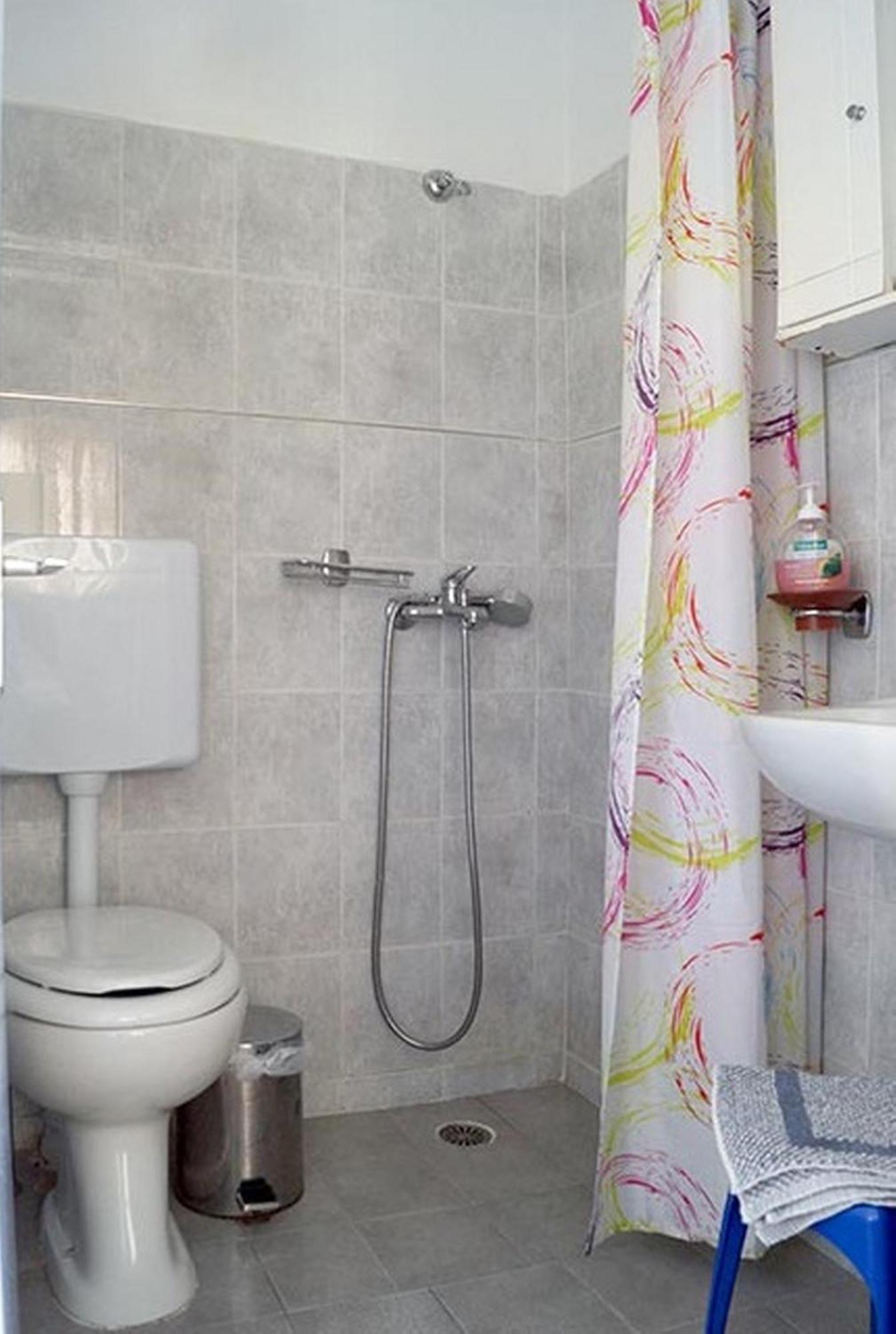 Narlis Hotel 2*