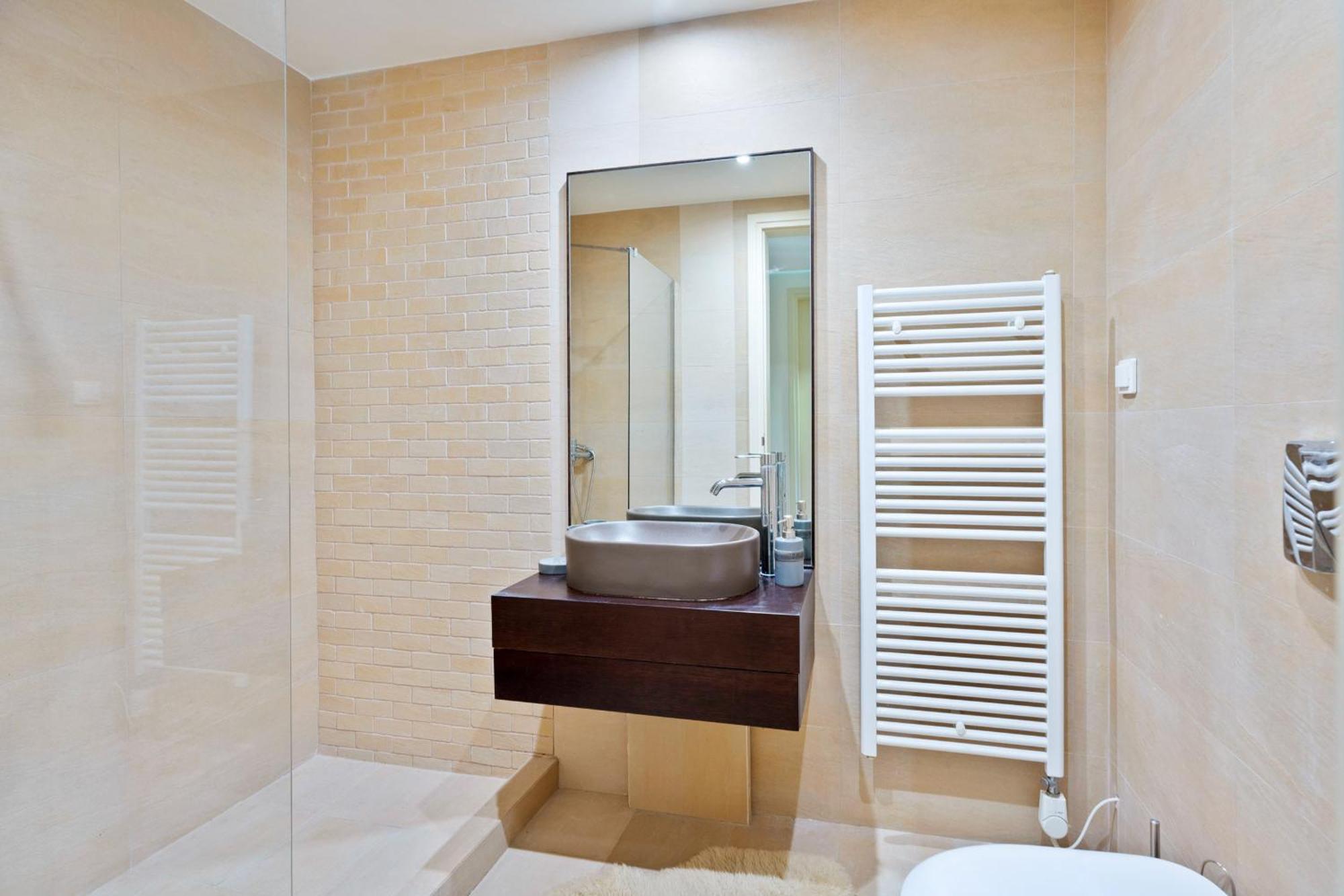 Luxurious Liandri - With Private Pool