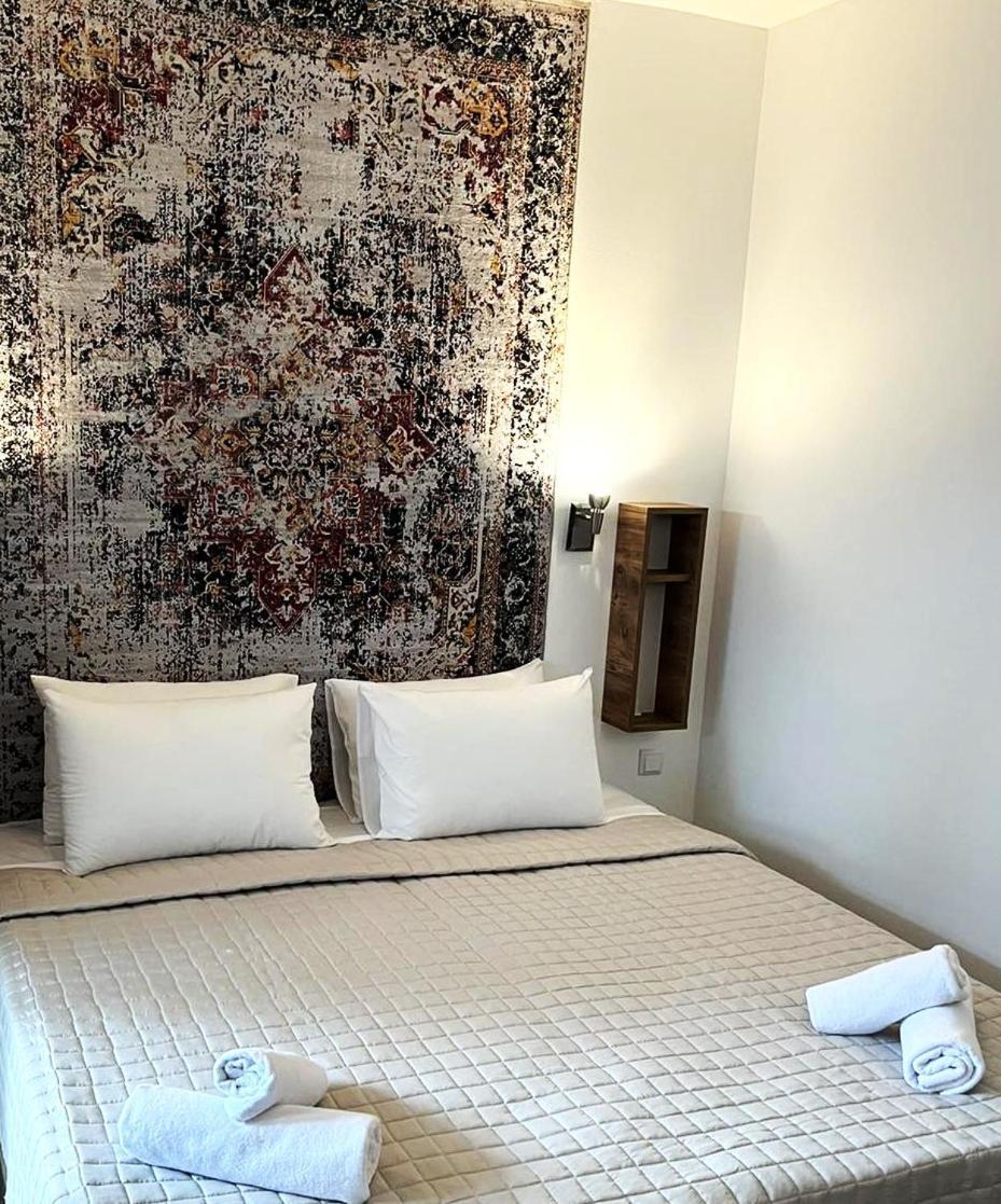 Philoxenia & Hotel