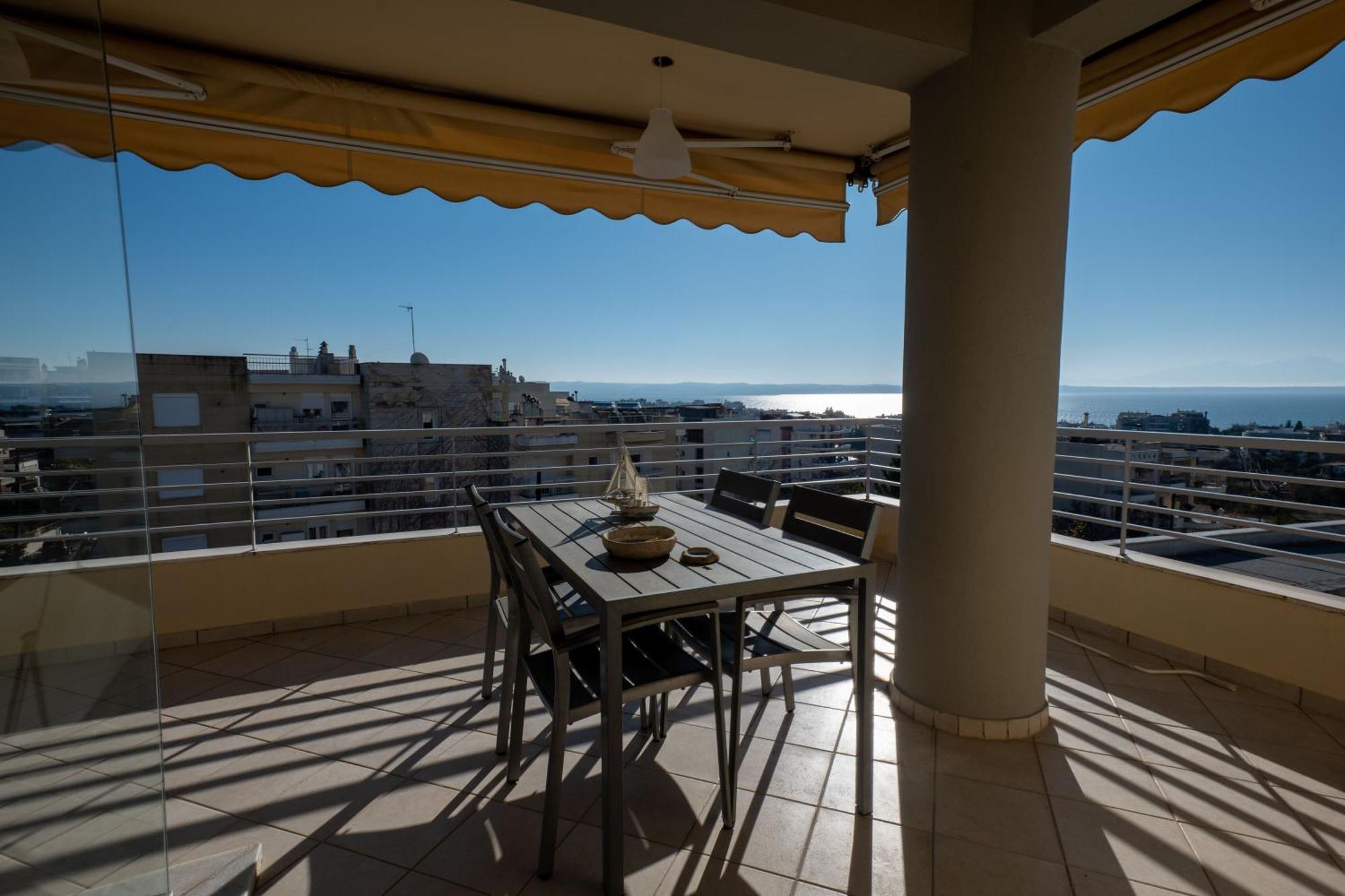 Apartment F & B Collection - Seaview 2 Bedroom Flat
