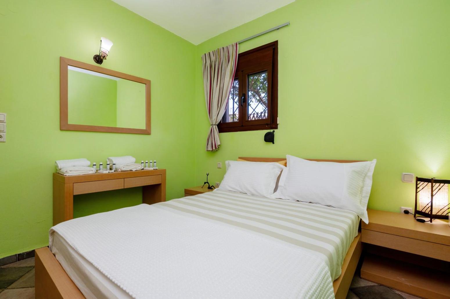 Seragio - With Private Swimming Pool * Atsipopoulo
