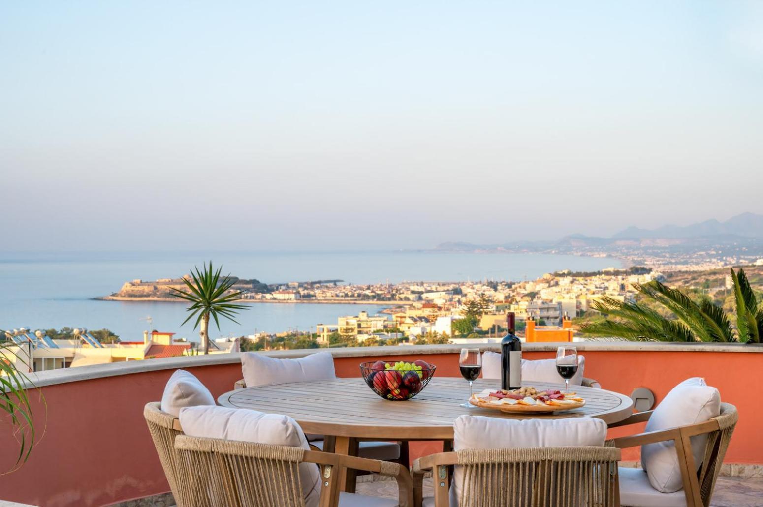 Seragio - With Private Swimming Pool *