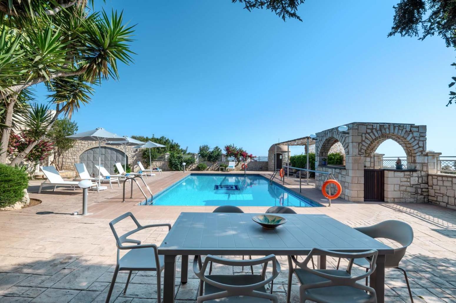 Villa Seragio - With Private Swimming Pool Atsipopoulo