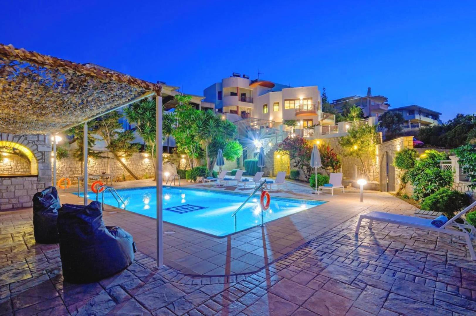 Seragio - With Private Swimming Pool Atsipopoulo
