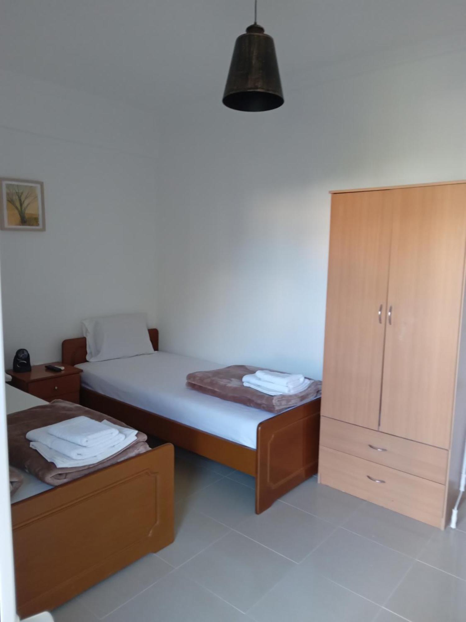 Leonidas Apartment *